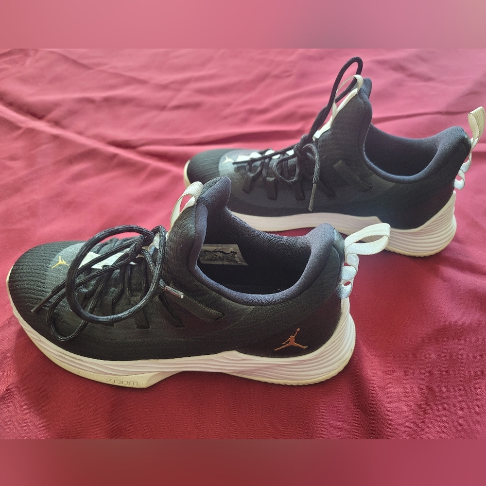 Jordan Ultra.Fly 2 Low Black White Size 8